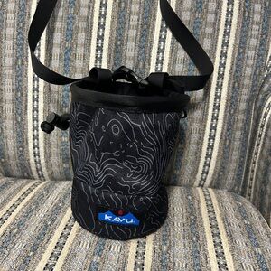 Kavu Black Patterned Drink Bag